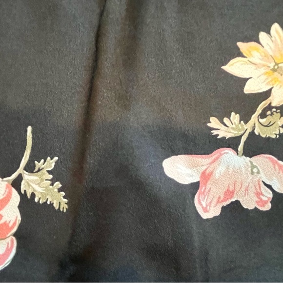 ~Grab It While You Can Sale~
LOFT Outlet Floral Babydoll Dress. XXSP Like New - Picture 3 of 7